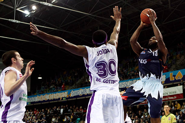 哈登单季送 哈登单季送