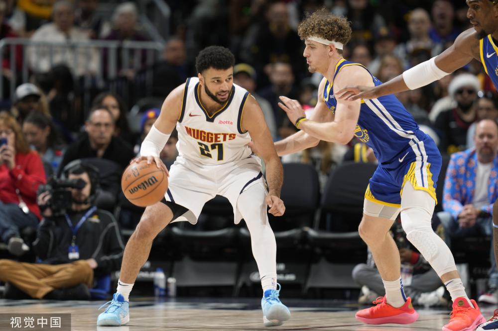 迈向新的高 迈向新的高